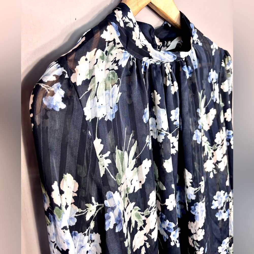H&M Navy Floral Sheer Blouse - Picture 3 of 10